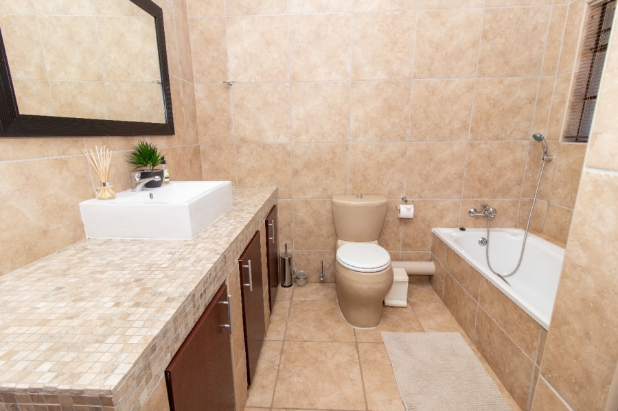 To Let 4 Bedroom Property for Rent in Riviera Glen Security Estate Free State